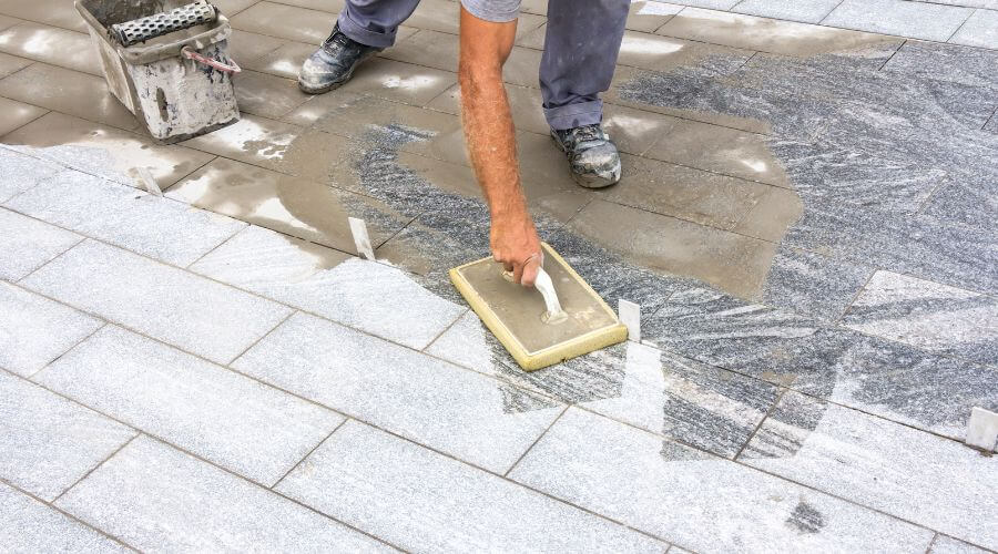 Expert Emergency Roof Repairs services in Newhall, IA